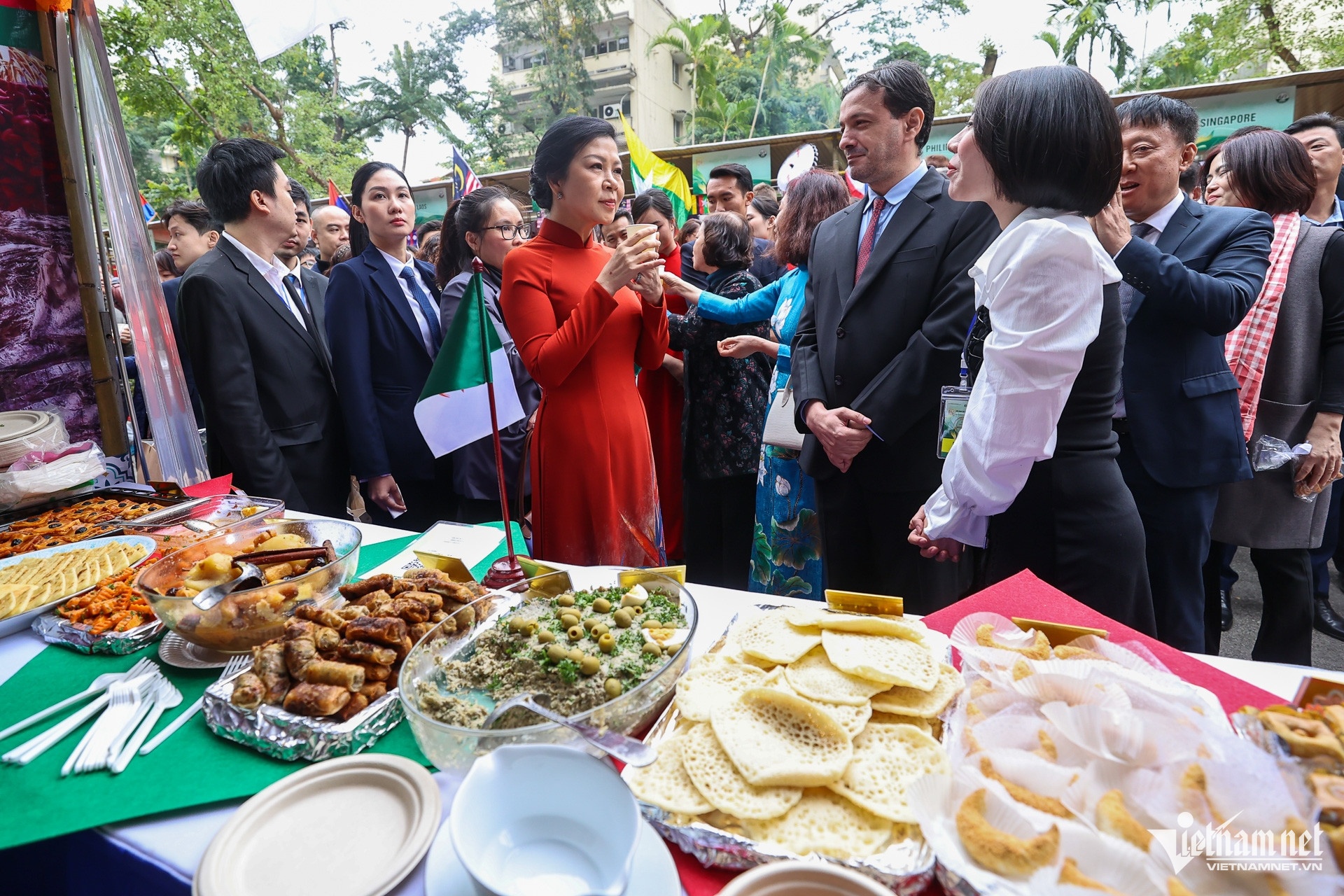 Phu nhan Tong Bi thu anh 7