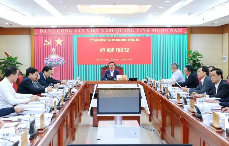 UBKTTW de nghi xem xet, thi hanh ky luat mot so dang vien hinh anh