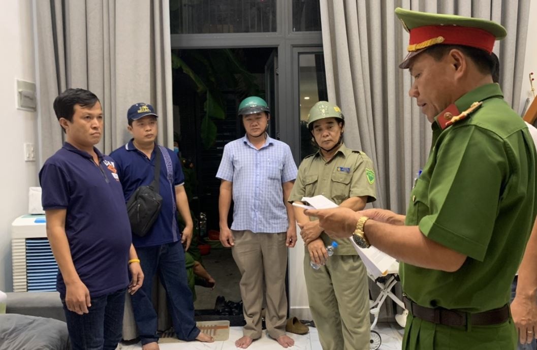 Cong an Binh Duong khoi to 133 doi tuong 'tin dung den' hinh anh