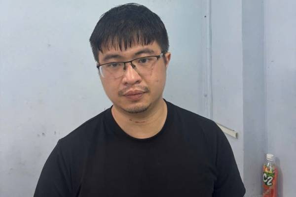 TikToker Mr Pips khai lua dao thanh cong nho 'phong bat' xe, nha dep hinh anh