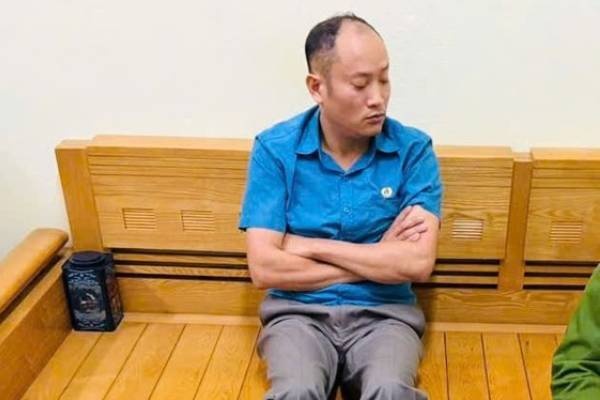 Bat chu tich phuong o Bac Giang khi dang nhan hoi lo tai noi lam viec hinh anh