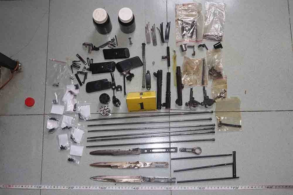 mua ban sung dan anh 3