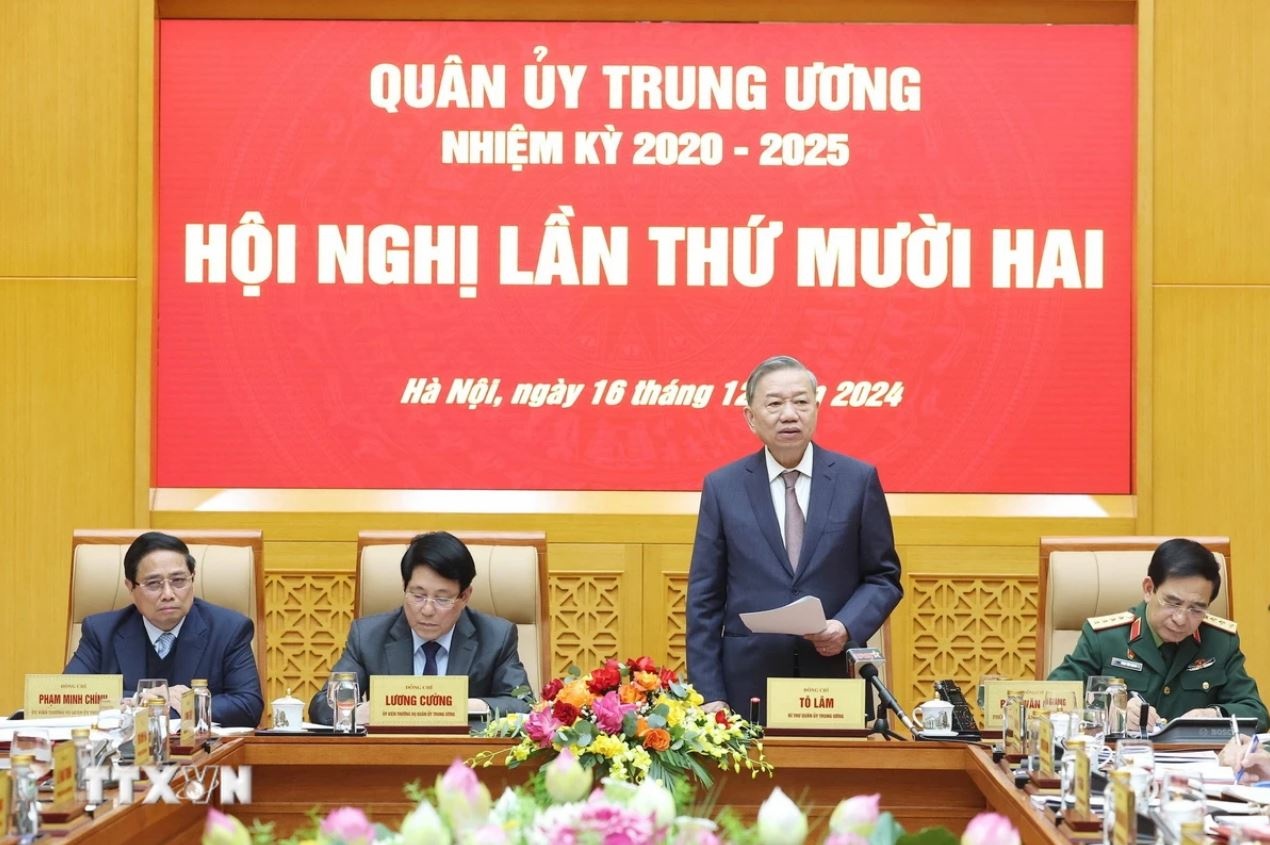 Quan uy Trung uong anh 1