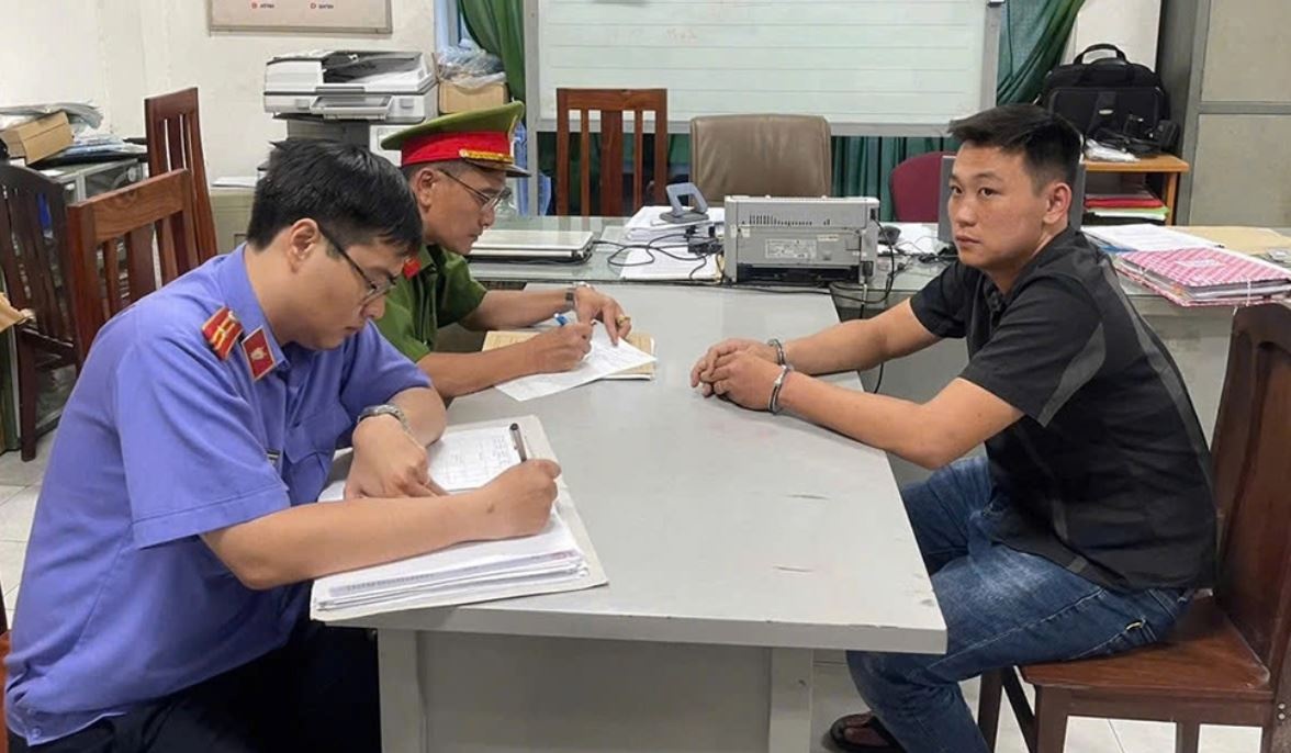 Tai xe oto dam nguoi tui bui o trung tam TP.HCM khai nhung gi? hinh anh