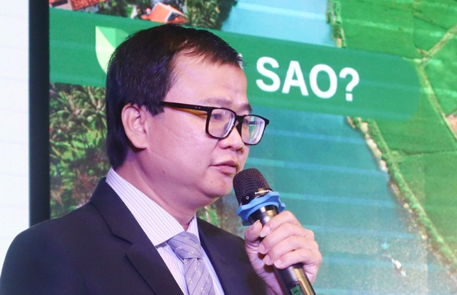 Chuyen bay giai cuu,  Tran Tung,  Sen vang Dat Viet,  Tran Thi Quyen,  Nguyen Manh Truong,  Cong ty Blue Sky,  Cty Lu hanh Viet anh 1