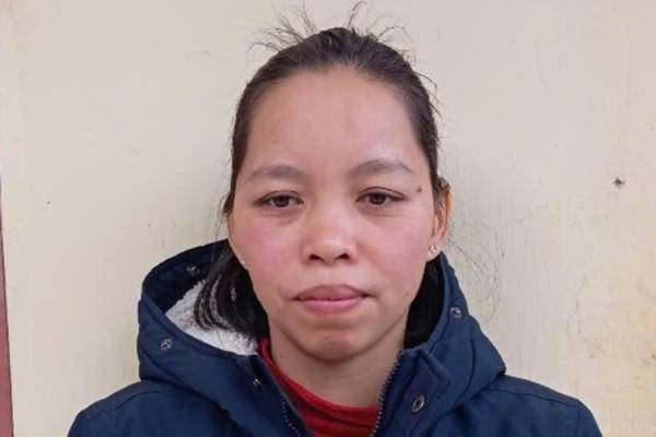 Nu nhan vien 'qua mat' ba chu, chiem doat 450 trieu dong hinh anh