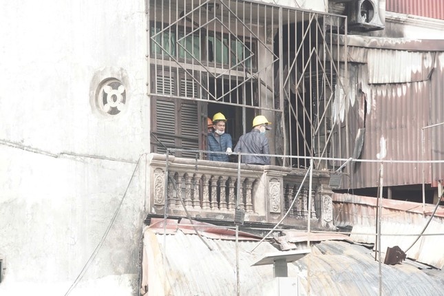 Cháy quán cà phê,  11 người tử vong ảnh 7 Chay quan ca phe,  11 nguoi tu vong anh 7