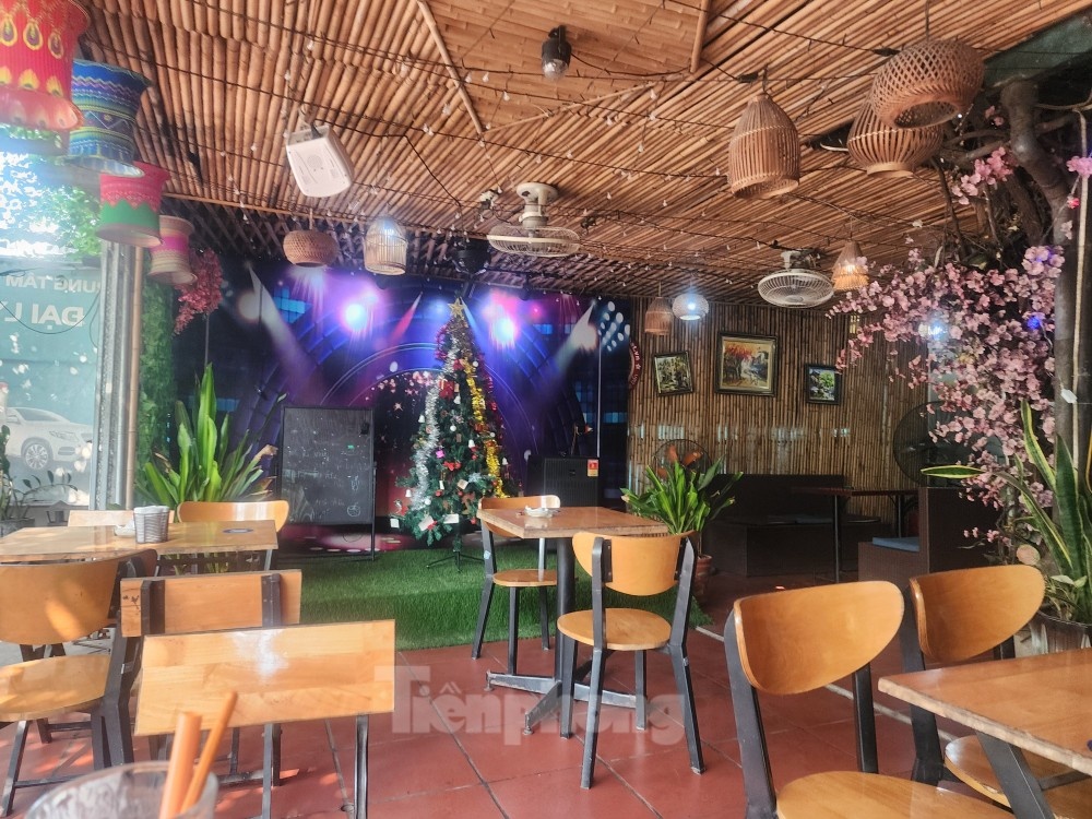 Chay quan hat Ha Noi anh 3