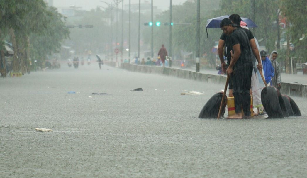 Bao so 10 gay mua lon dien rong tu dem nay hinh anh