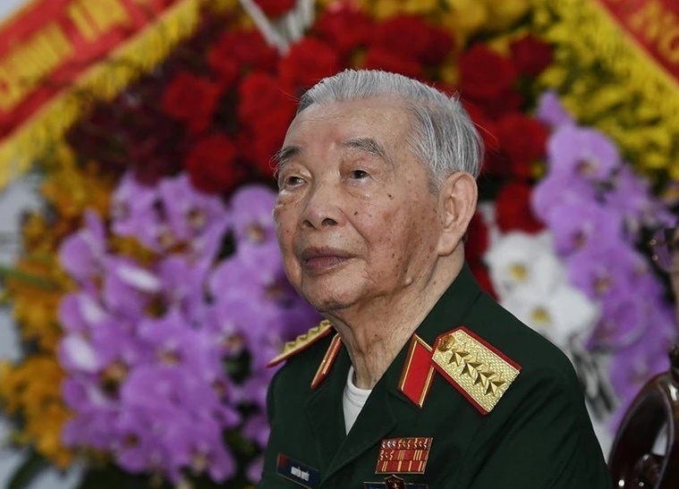 Dai tuong Nguyen Quyet tu tran hinh anh