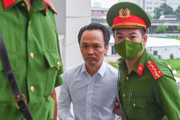 Hom nay TAND Cap cao xet xu phuc tham cuu Chu tich FLC Trinh Van Quyet hinh anh