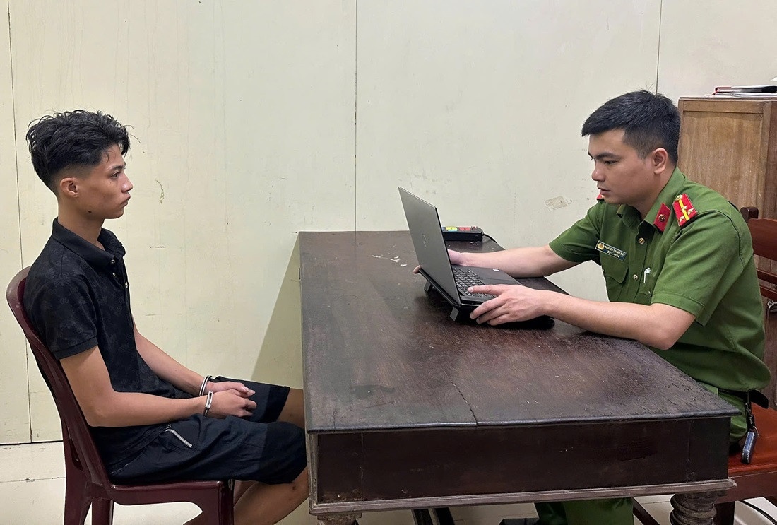 Van chuyen ma tuy,  Qua duong hang khong anh 2