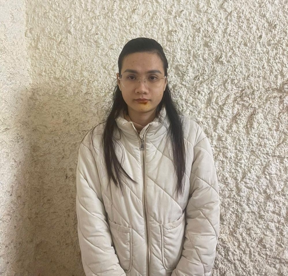 Doanh nhan lua dao,  Chiem doat 100 ty,  Cong ty DHGROUP,  Doanh nghiep DHGROUP,  Giam doc DHGROUP,  Tran Thi Quynh Nhi,  Do Hanh,  Cty Law for life anh 2