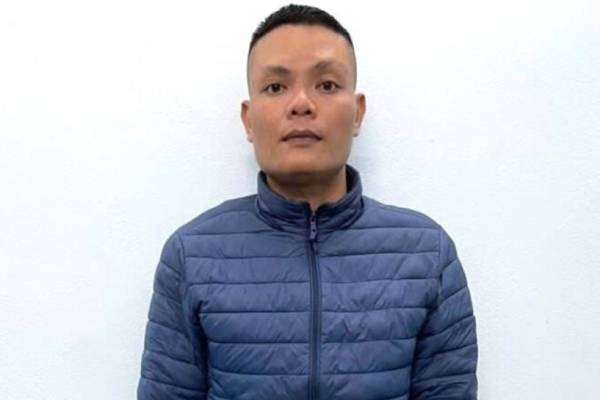 Mau thuan tinh cam, nguoi dan ong bat giu ban gai, cuop dien thoai hinh anh