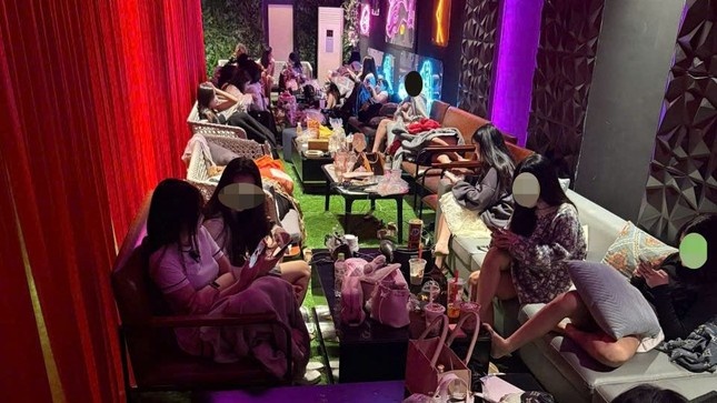 Hít bóng cười,  Sử dụng ma túy,  Quán bar ảnh 3 Hit bong cuoi,  Su dung ma tuy,  Quan bar anh 3