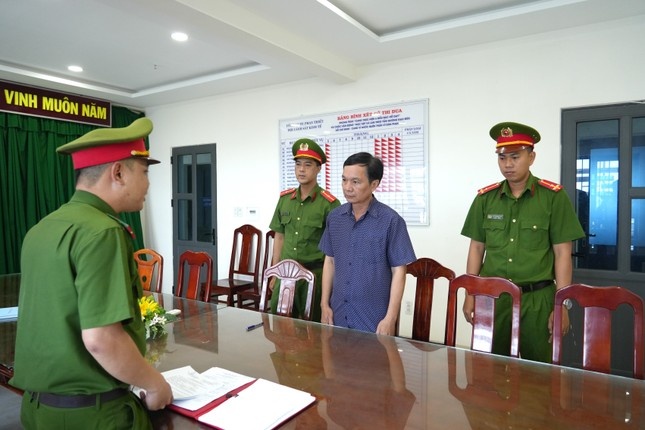 Khoi to giam doc chi nhanh Van phong dang ky dat dai TP Phan Thiet hinh anh