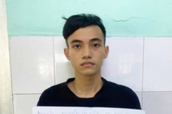 Thanh nien bi cuop khi tham gia nhom 'giao luu' xe tren mang xa hoi hinh anh