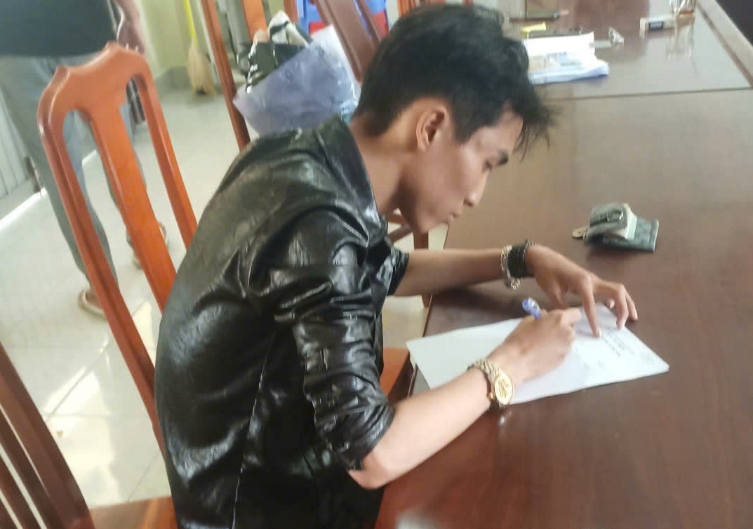 Thu doan cua thanh nien an mac lich su trom vang cua nguoi phu nu hinh anh