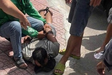 Bao ve sieu thi lao xe bat gon ke trom xe may hinh anh