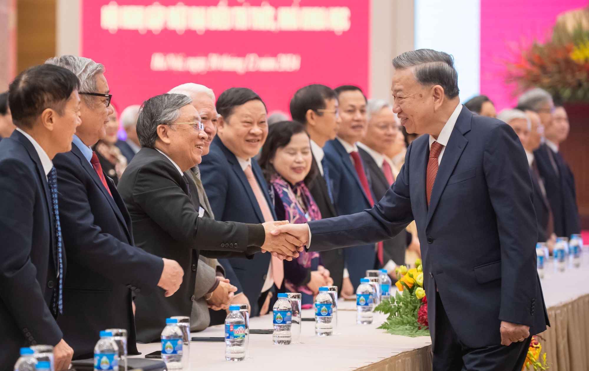 TBT gap tri thuc anh 2