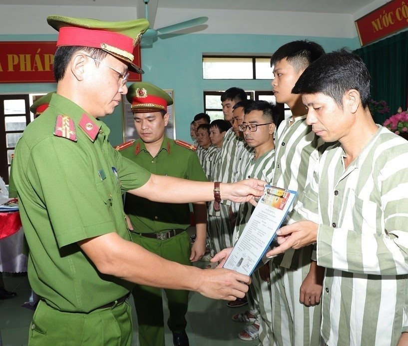 Chu tich nuoc Luong Cuong anh 4