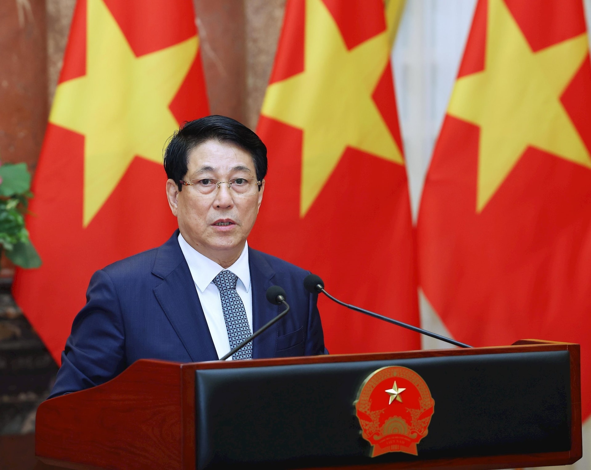 Khang dinh vi the Viet Nam trong dong chay thoi dai hinh anh