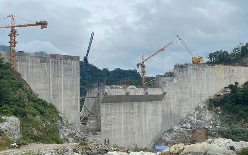 Hien truong tim kiem hai nan nhan tai thuy dien Dak Mi 1 hinh anh