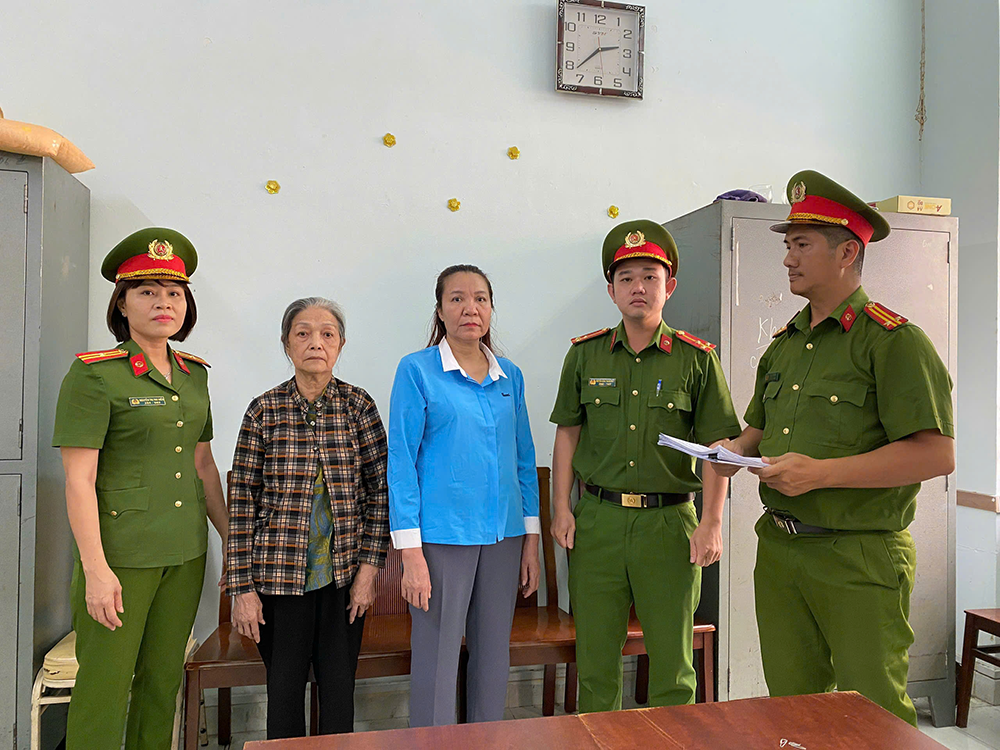 Bat tam giam chu mai am Hoa Hong Giap Thi Song Huong hinh anh