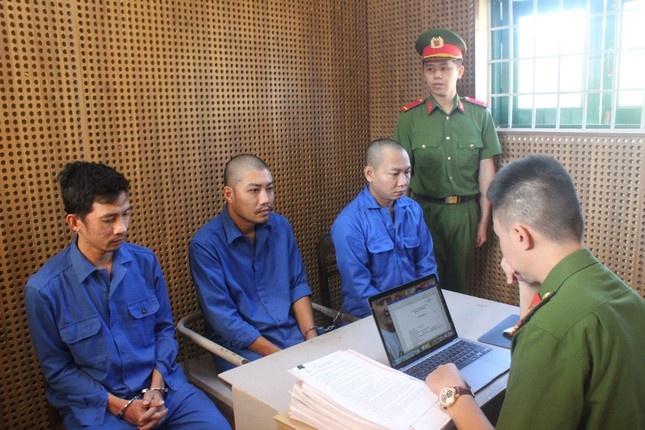 Pha duong day lap hon 80 cong ty 'ma' mua ban 20.000 hoa don trai phep hinh anh