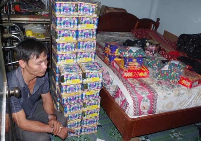Hơn 200 kg pháo ảnh 1 Hon 200 kg phao anh 1