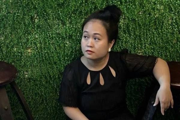 Chu nha hang o TP.HCM moi gioi nu nhan vien ban dam hoat dong the nao hinh anh