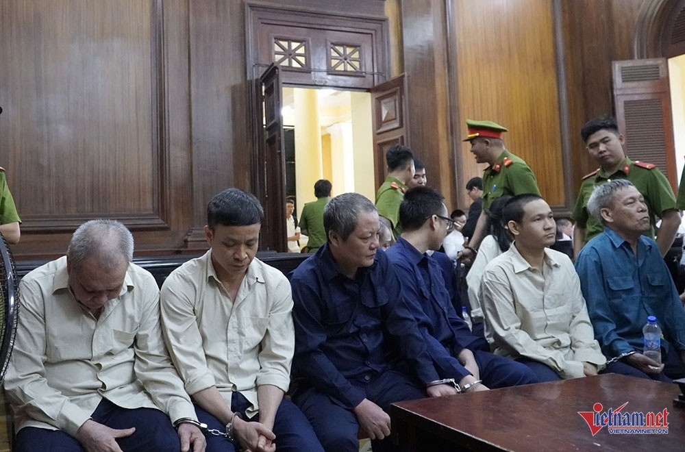 Pham Thi Tuyet Nhung,  Giam doc,  Cong ty Angel Lina,  Cong ty Hoang Gia,  Dich vu Hoang Gia,  Cty Hoang Kim Land,  Dat Vang Hoang Gia,  Hoang Kim Land anh 1