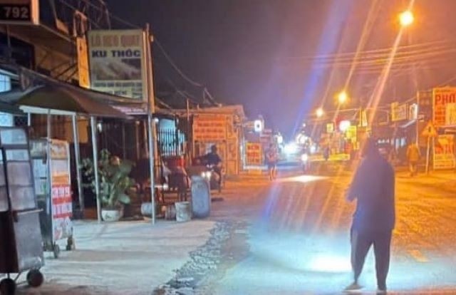 Truy tim oto can tu vong nguoi roi bo tron hinh anh