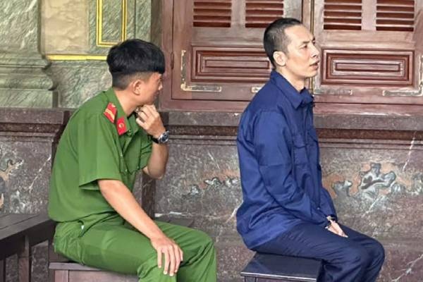 Trom oto Mercedes cua ban, nguoi dan ong lanh 14 nam tu hinh anh