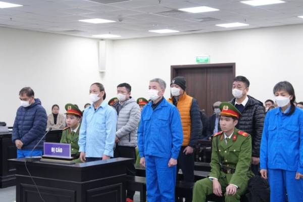 Cuu Chu tich NXB Giao duc Nguyen Duc Thai bi de nghi 12-13 nam tu hinh anh