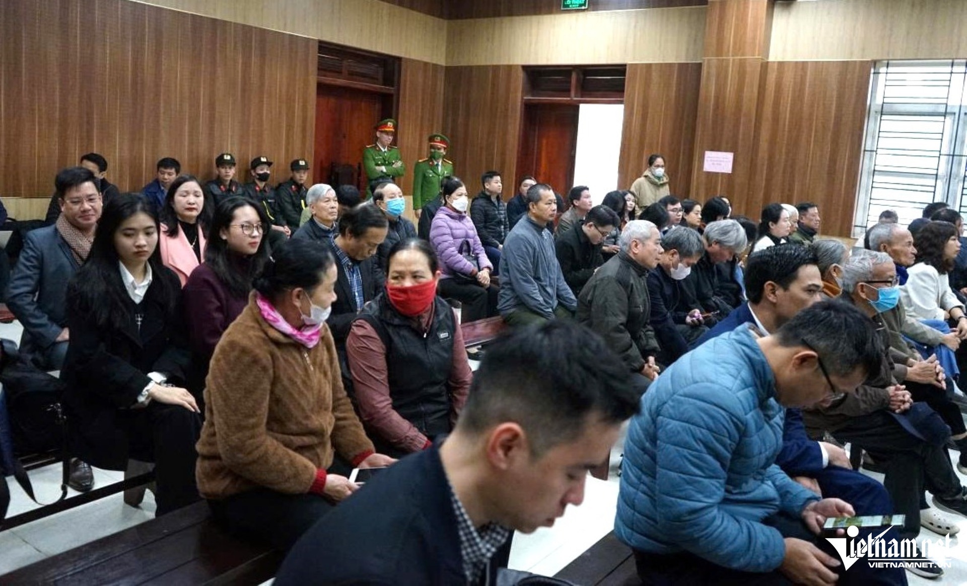 Bi thu Thanh Hoa,  Trinh Van Chien,  Hac Thanh Tower,  Du an Hac Thanh,  Cong ty Song Ma,  Doanh nghiep Song Ma,  Nguyen Dinh Xung,  Cong ty Huy Hoang anh 6