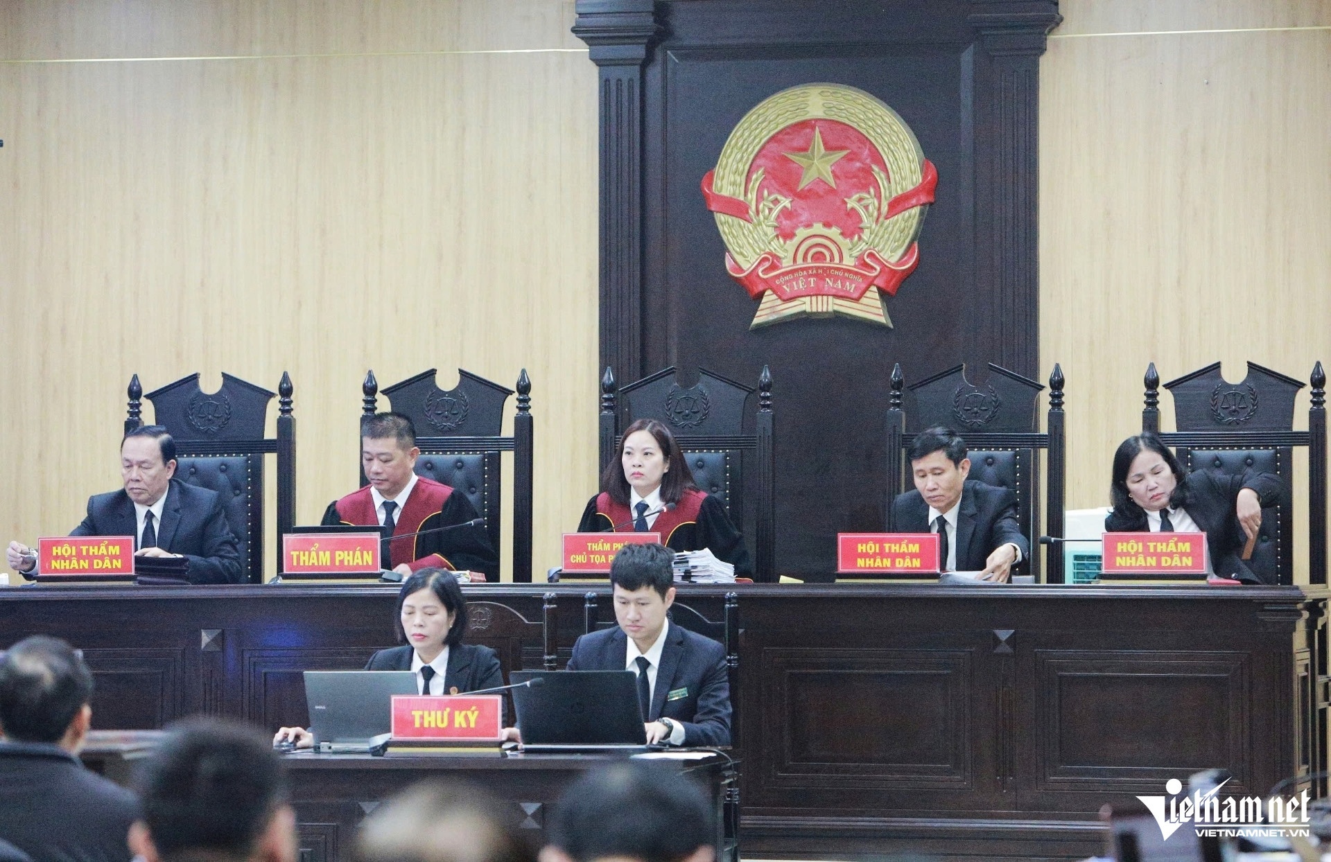 Bi thu Thanh Hoa,  Trinh Van Chien,  Hac Thanh Tower,  Du an Hac Thanh,  Cong ty Song Ma,  Doanh nghiep Song Ma,  Nguyen Dinh Xung,  Cong ty Huy Hoang anh 2