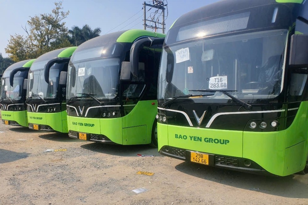 3 tuyen buyt dien dau tien thay the xe chay dau tai Ha Noi hinh anh