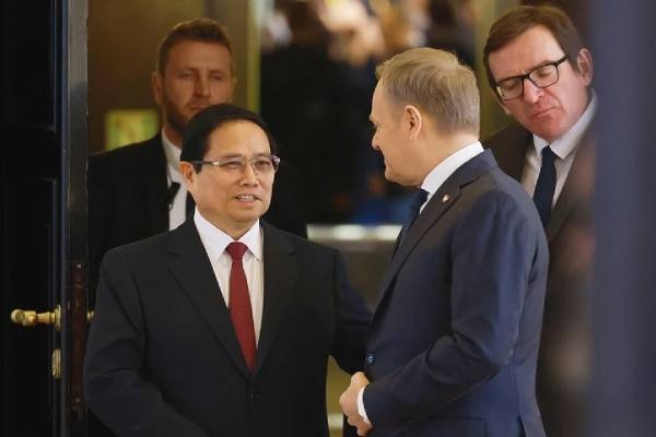 Viet Nam - Ba Lan nhat tri xem xet nang cap quan he len tam chien luoc hinh anh