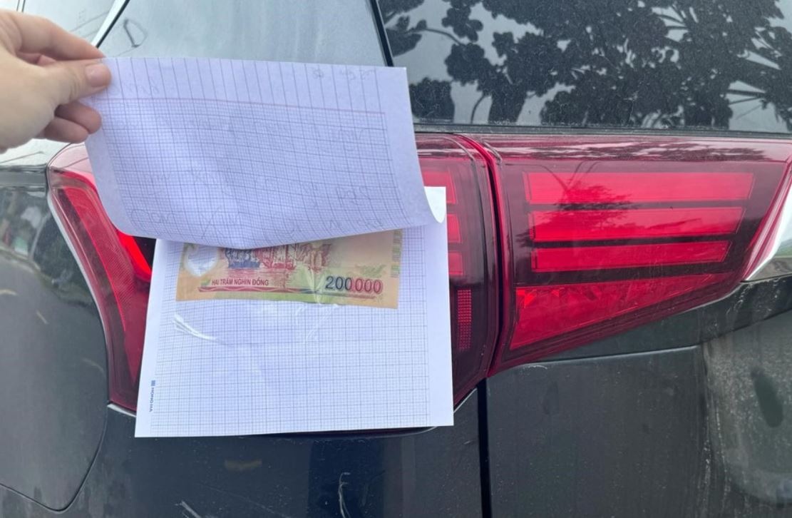 Chu nha o Da Nang mong tim 'thu pham' huc duoi xe de tang them qua hinh anh