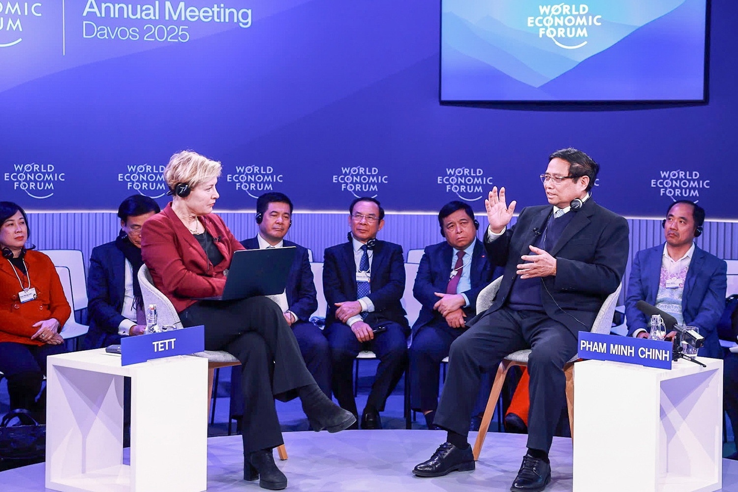 Thu tuong tra loi cau hoi co san sang choi golf voi Tong thong Trump hinh anh