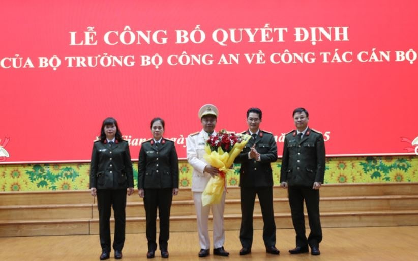 Nguyen Duc Thuan Ha Giang anh 2