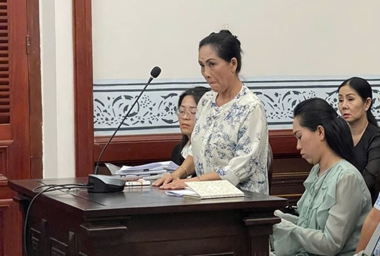 Em gai nghe si Vu Linh khang cao, doi lai toan bo tai san hinh anh