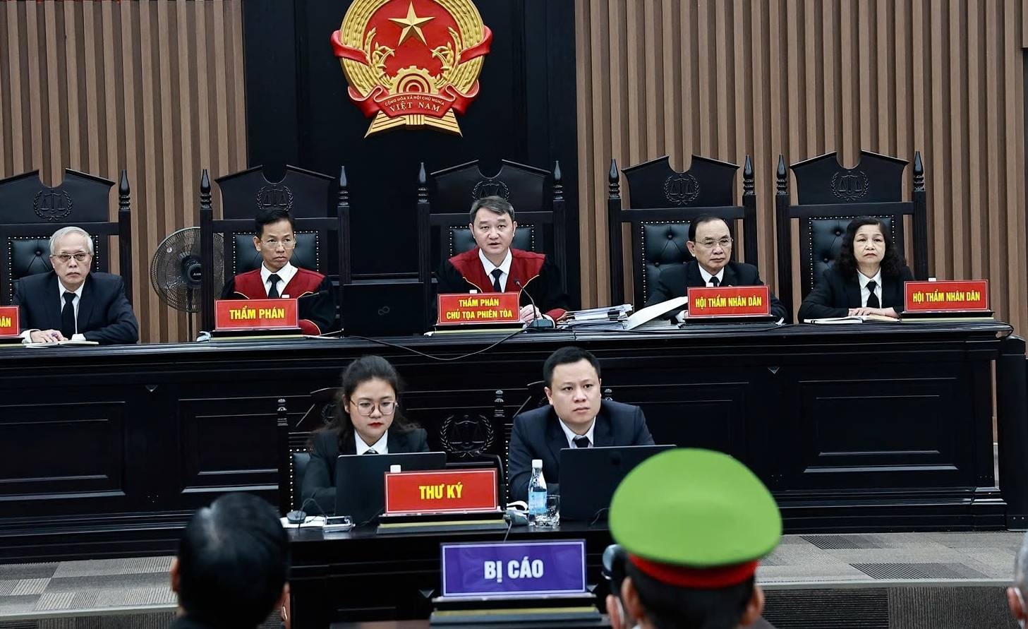 Cuu Bo truong,  Mai Tien Dung,  Nguyen Cao Tri,  Sai Gon Dai Ninh,  Lam Dong,  Phan Thi Hoa,  Tap doan Novaland,  Ta Thi Tuyet Mai anh 1