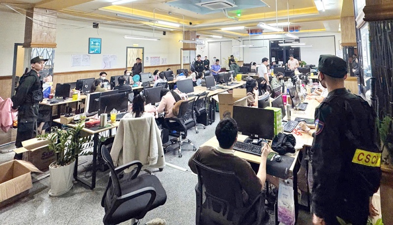 Triet pha duong day doi no bang cach khung bo khach hang hinh anh