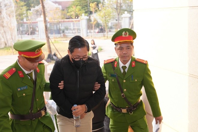 Sai Gon Dai Ninh,  Mai Tien Dung,  Nguyen Cao Tri,  Chu tich Van Lang,  Cong ty Van Lang,  Tap doan Novaland,  Cong ty Lavender,  Phan Thi Hoa,  Cong ty Thien Vuong anh 1