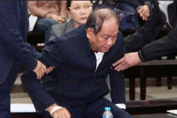 Nhin lai phien xet xu cuu Bo truong Mai Tien Dung truoc gio tuyen an hinh anh