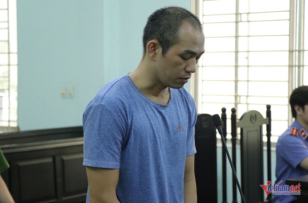 Doi tuong danh toi tap co gai o TP.HCM: 'Bi cao ap luc vi ly hon' hinh anh