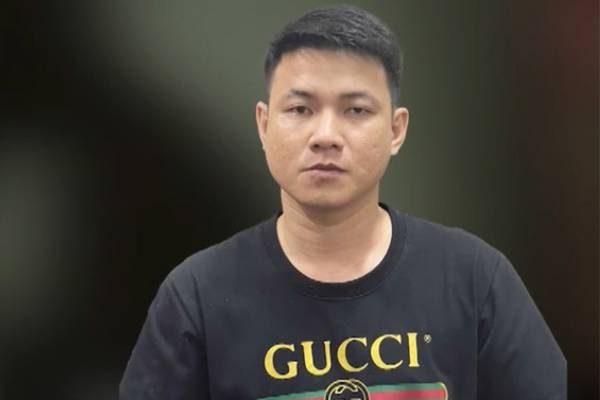 Cuoc dau tri voi 'co may lua dao va rua tien' o ben kia bien gioi hinh anh