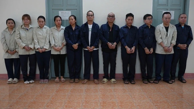 KS Ngoi Sao Viet,  Khach san Ramana,  Viforest,  Hiep hoi Viforest,  Do Xuan Lap,  Hiep hoi go,  Cty go Tien Dat,  DN go Tien Dat,  Cau lac bo Diamond,  Pham Trinh Phong anh 3